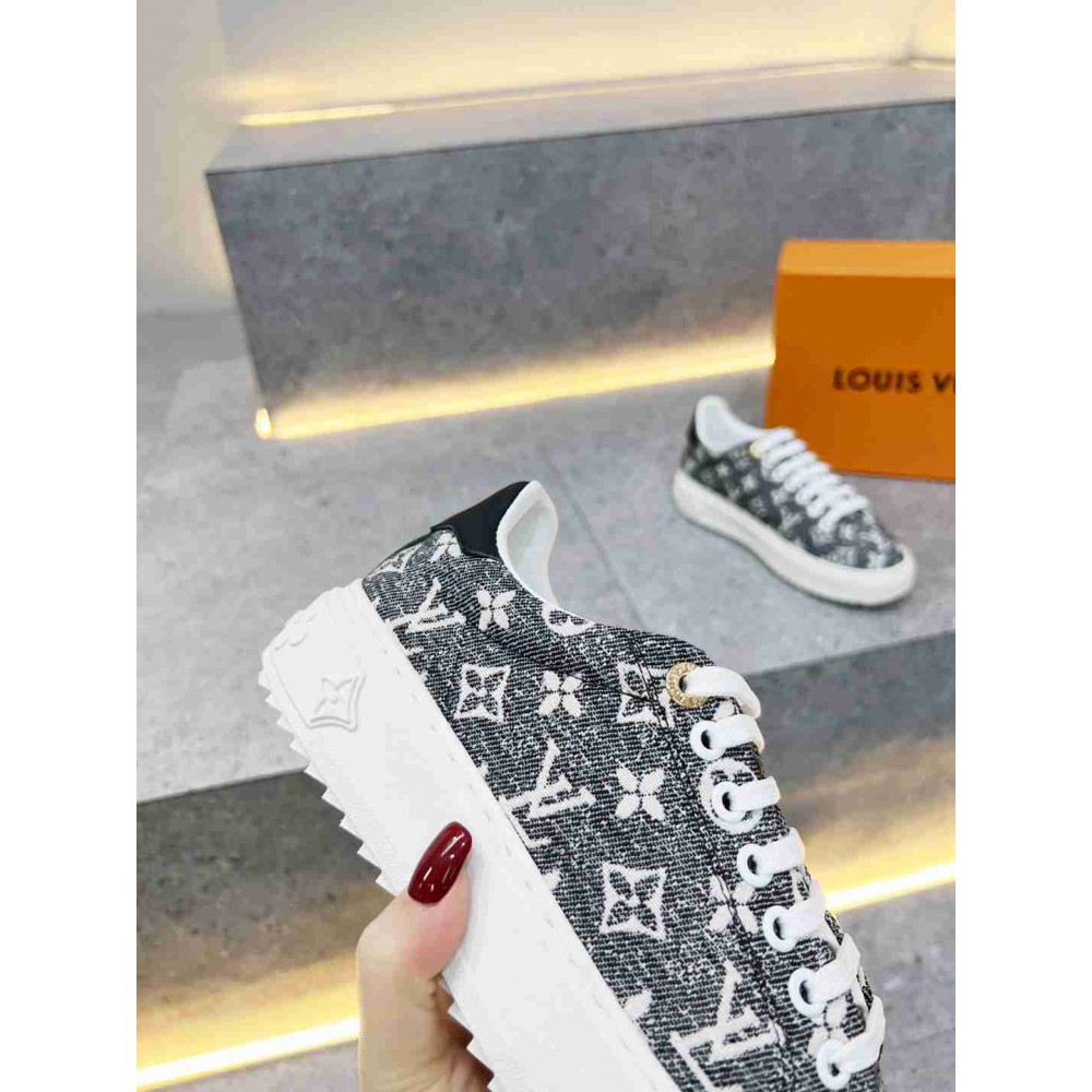 Lv sneakers 36-42 Shoes