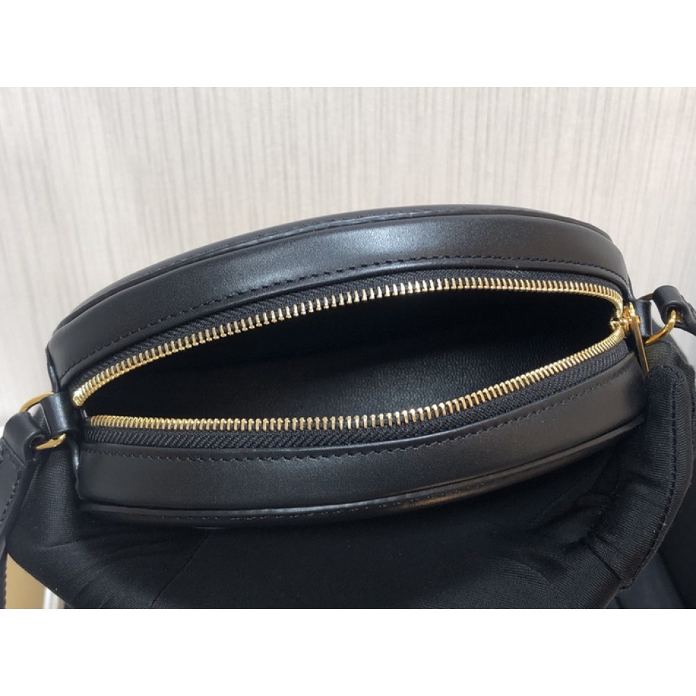 Celine triomphe 16x12.5cm 