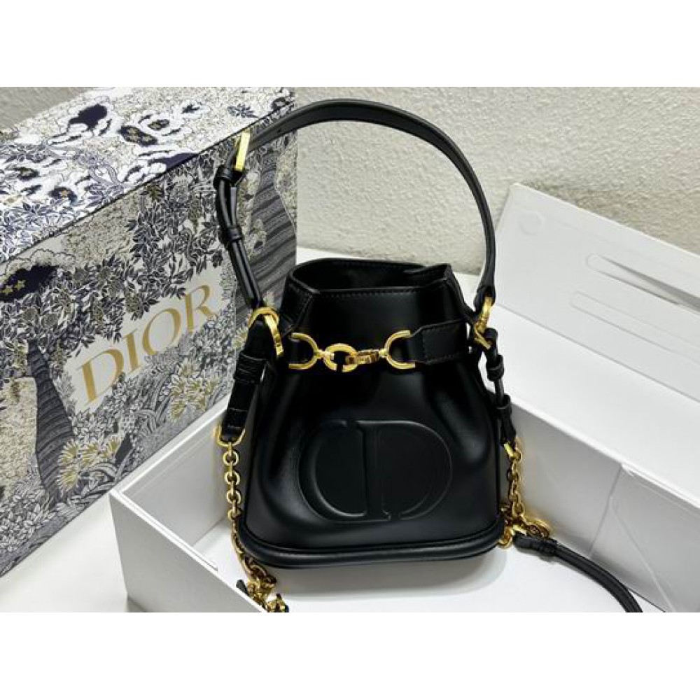 Dior bucket 17x17x8cm Bags