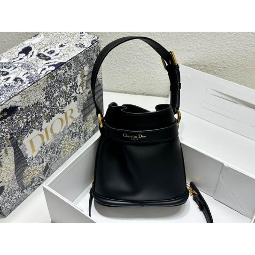 Dior bucket 17x17x8cm Bags