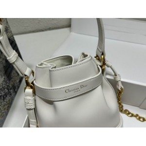 Dior bucket 17x17x8cm Bags