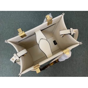 Fendi tote 22.5x22.5x12cm Bags