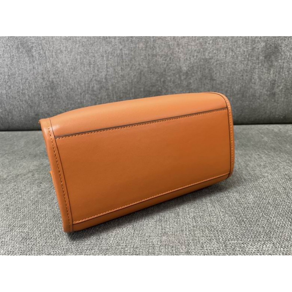 Fendi tote 22.5x22.5x12cm Bags