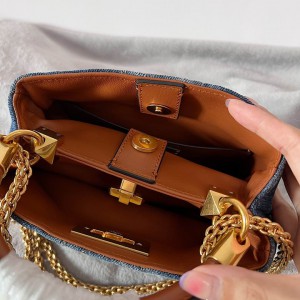 Valentino bucket bag 21x17cm Bags