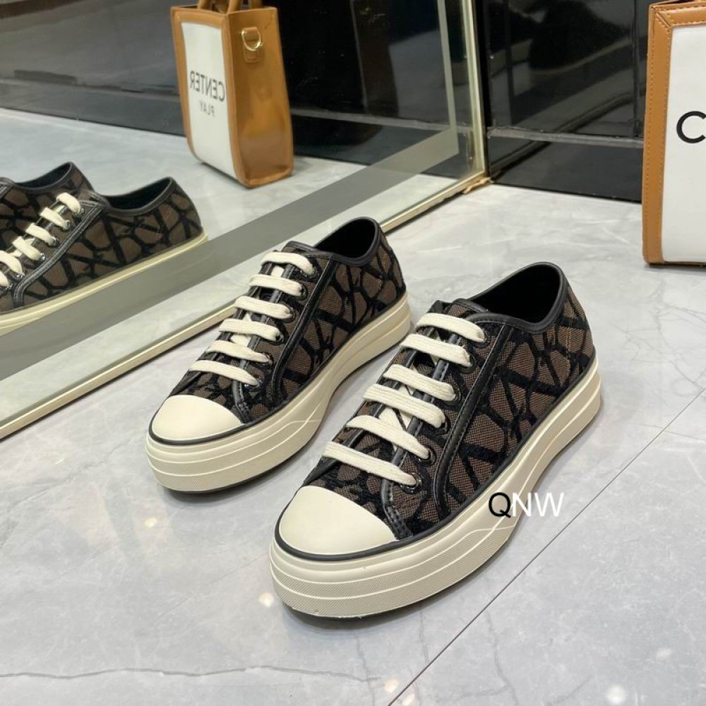 Valentino sneakers 35-46 Shoes