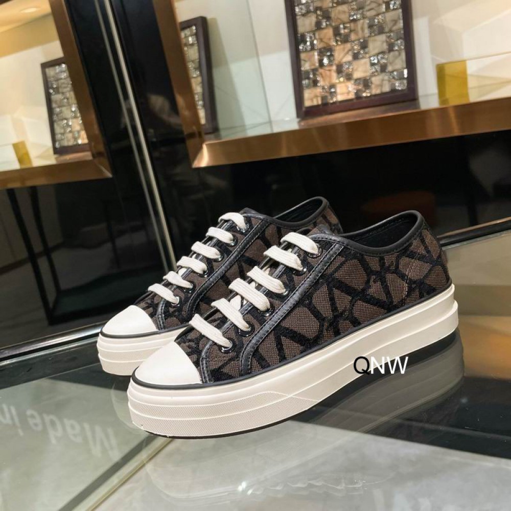 Valentino sneakers 35-46 Shoes
