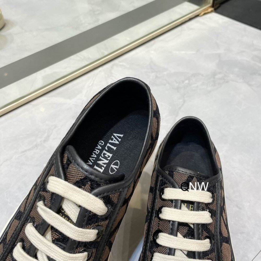 Valentino sneakers 35-46 Shoes