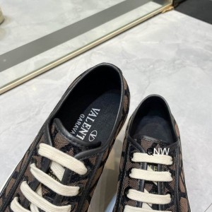 Valentino sneakers 35-46 Shoes