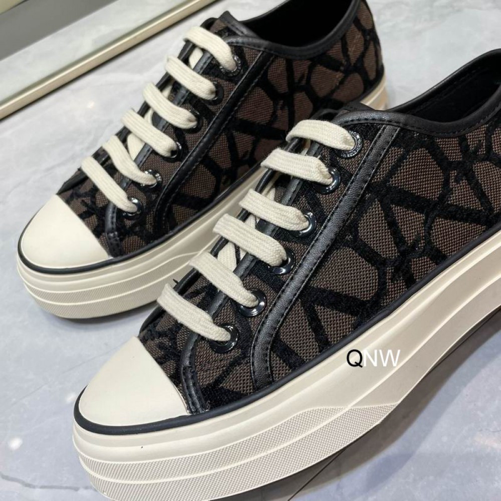 Valentino sneakers 35-46 Shoes