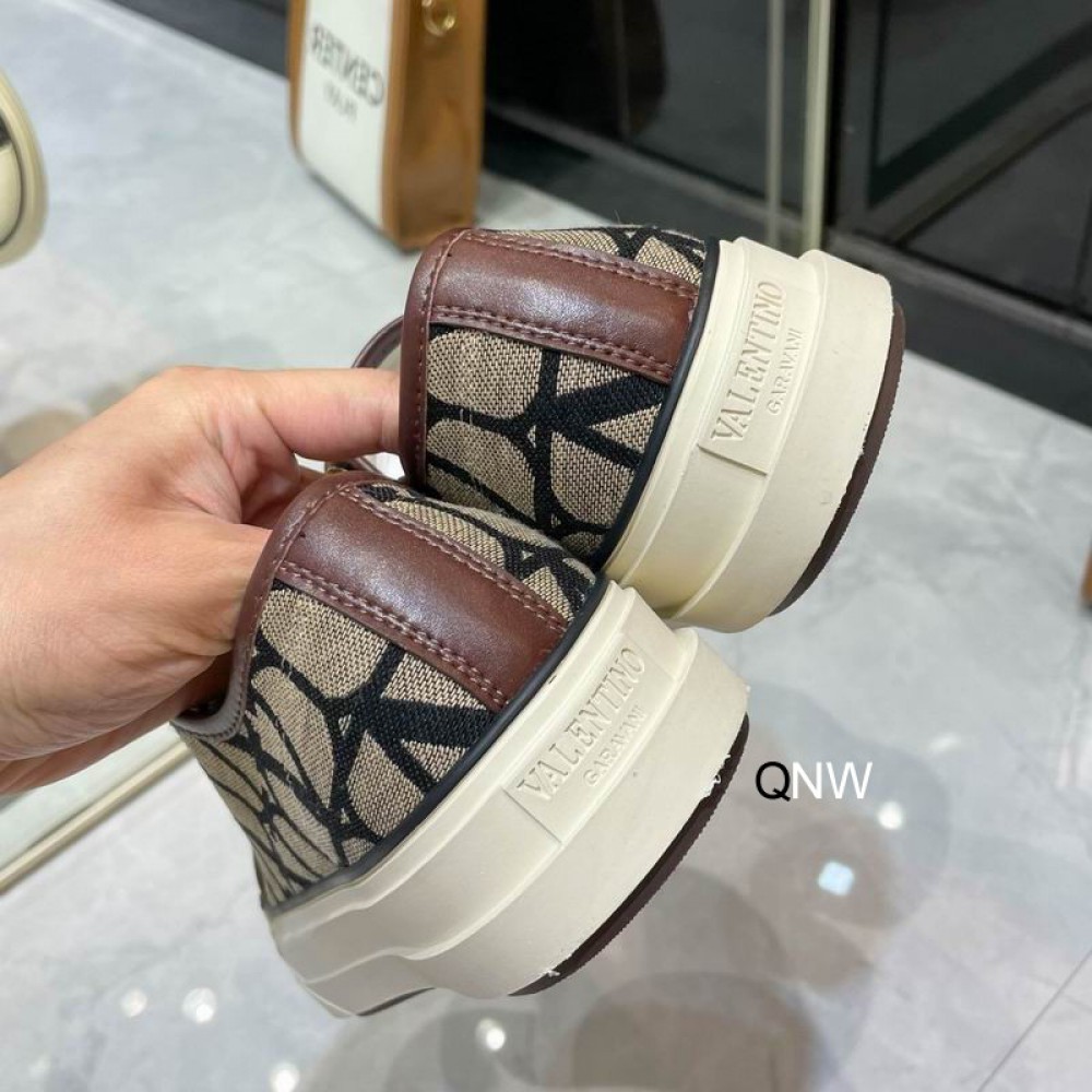 Valentino sneakers 35-46 Shoes