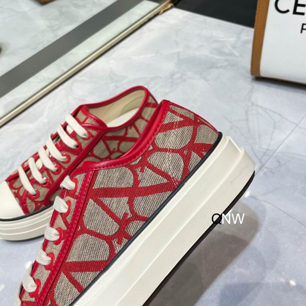 Valentino sneakers 35-46 Shoes