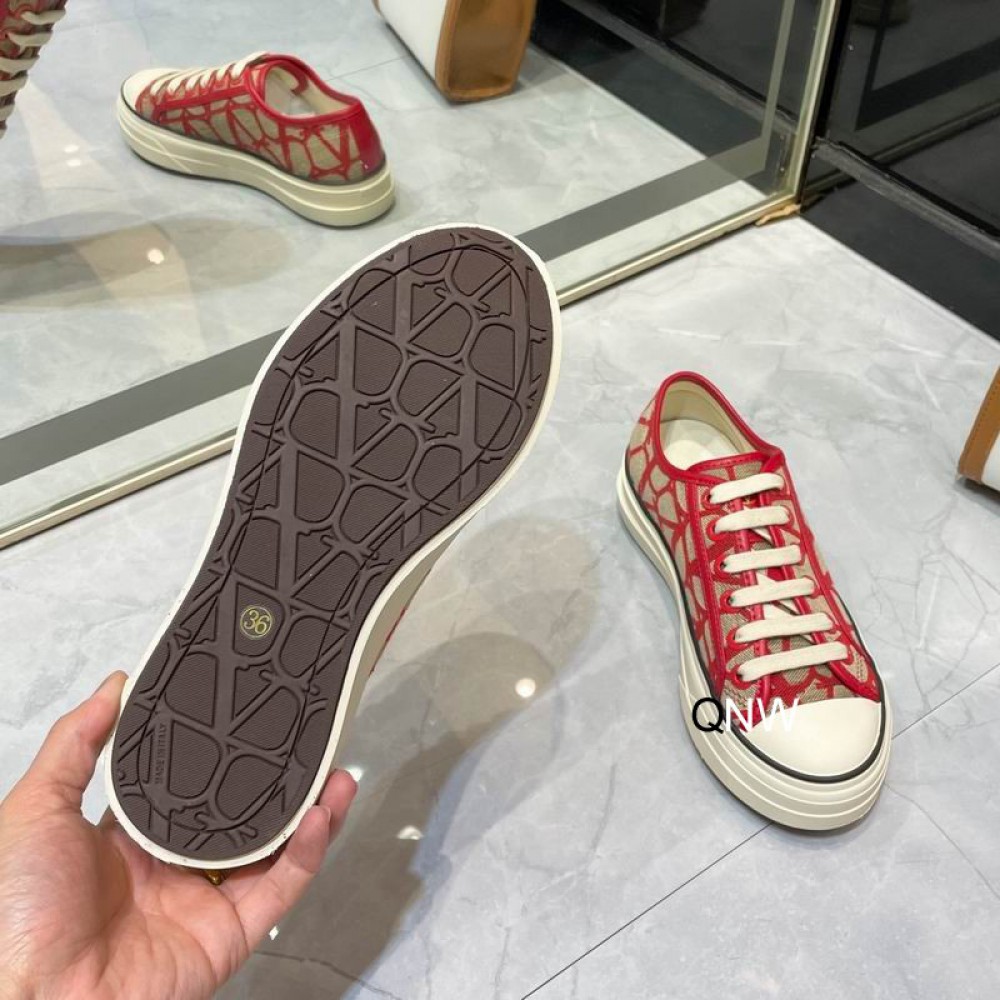 Valentino sneakers 35-46 Shoes