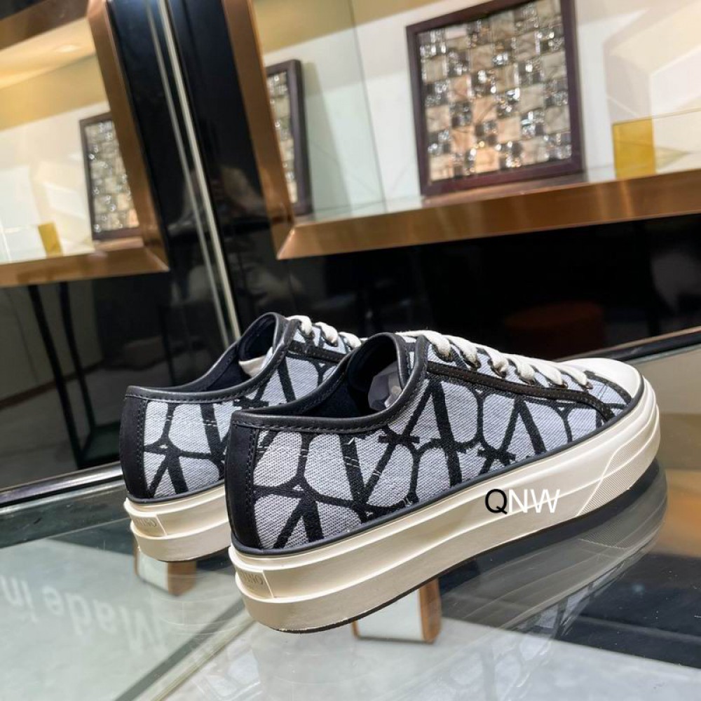 Valentino sneakers 35-46 Shoes