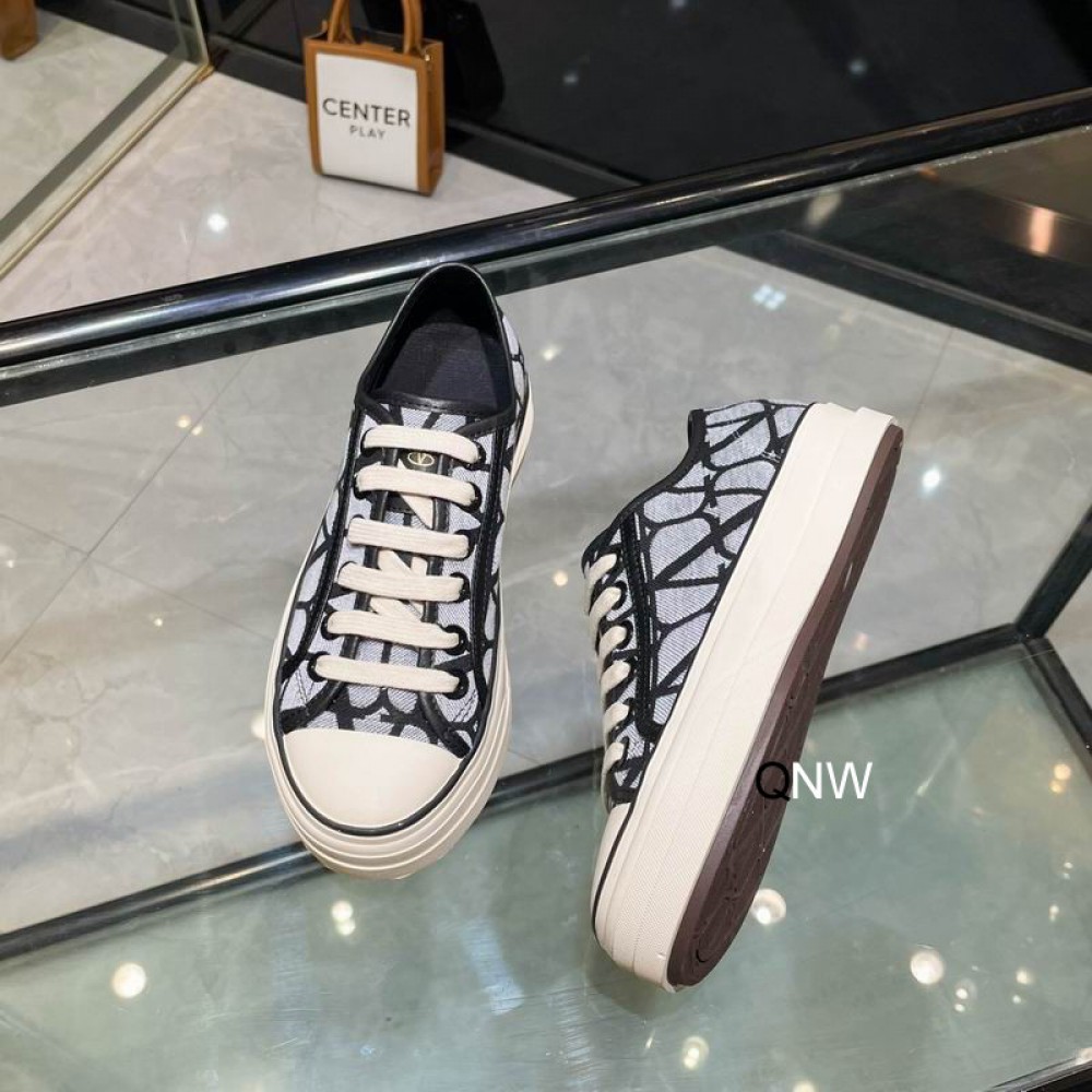 Valentino sneakers 35-46 Shoes
