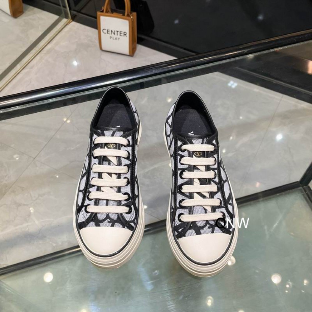 Valentino sneakers 35-46 Shoes