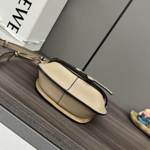 Loewe bag 21x12.5x9.5cm Bags