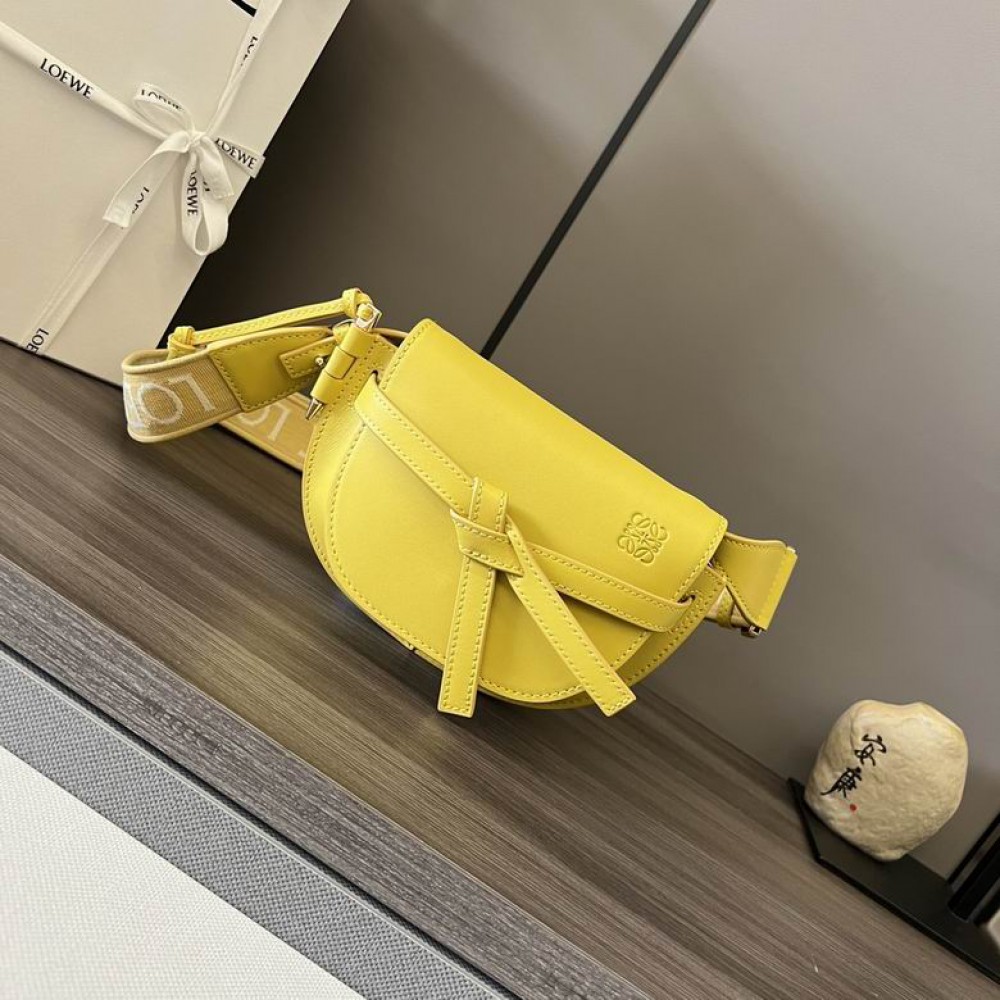 Loewe bag 21x12.5x9.5cm Bags