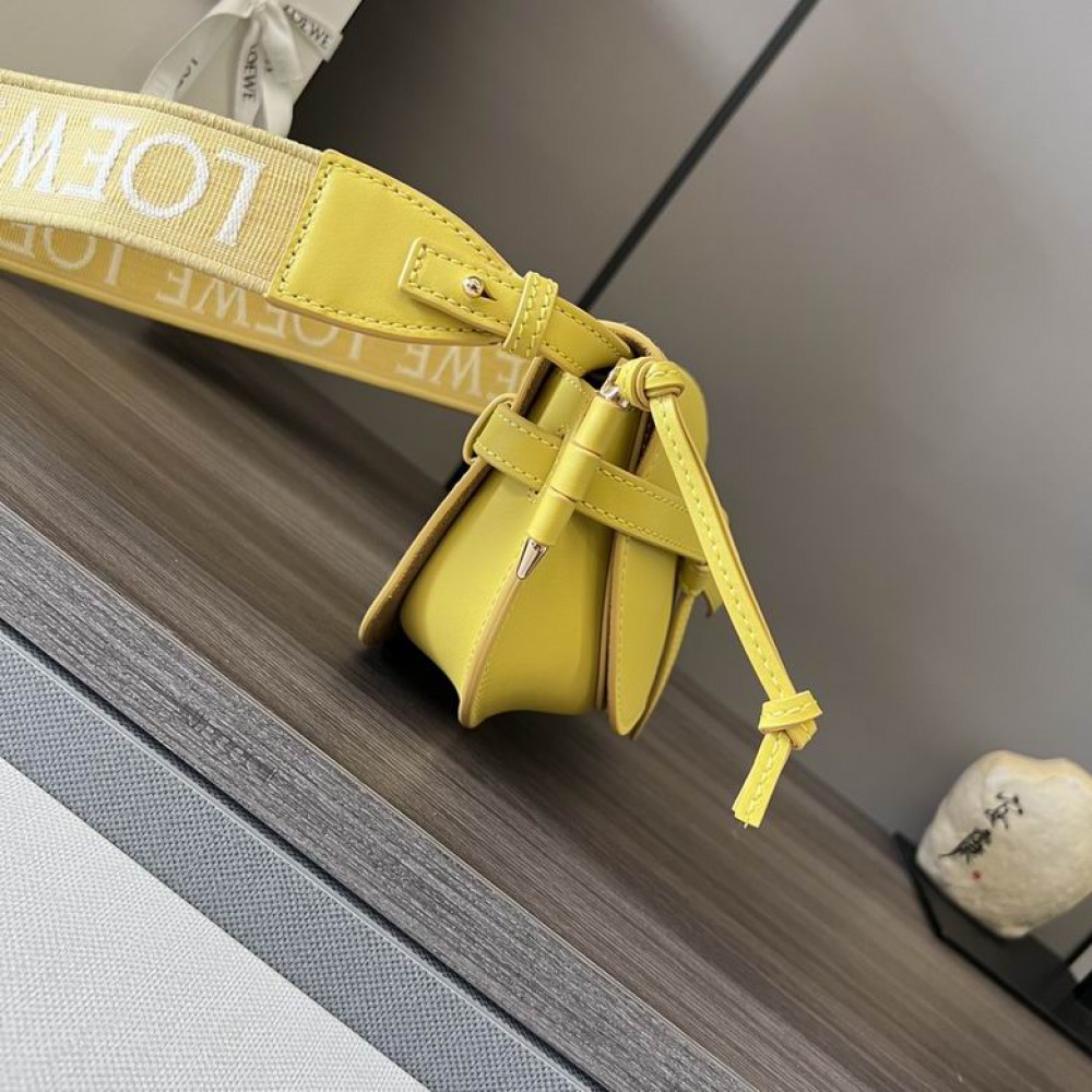 Loewe bag 21x12.5x9.5cm Bags