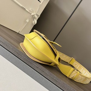 Loewe bag 21x12.5x9.5cm Bags