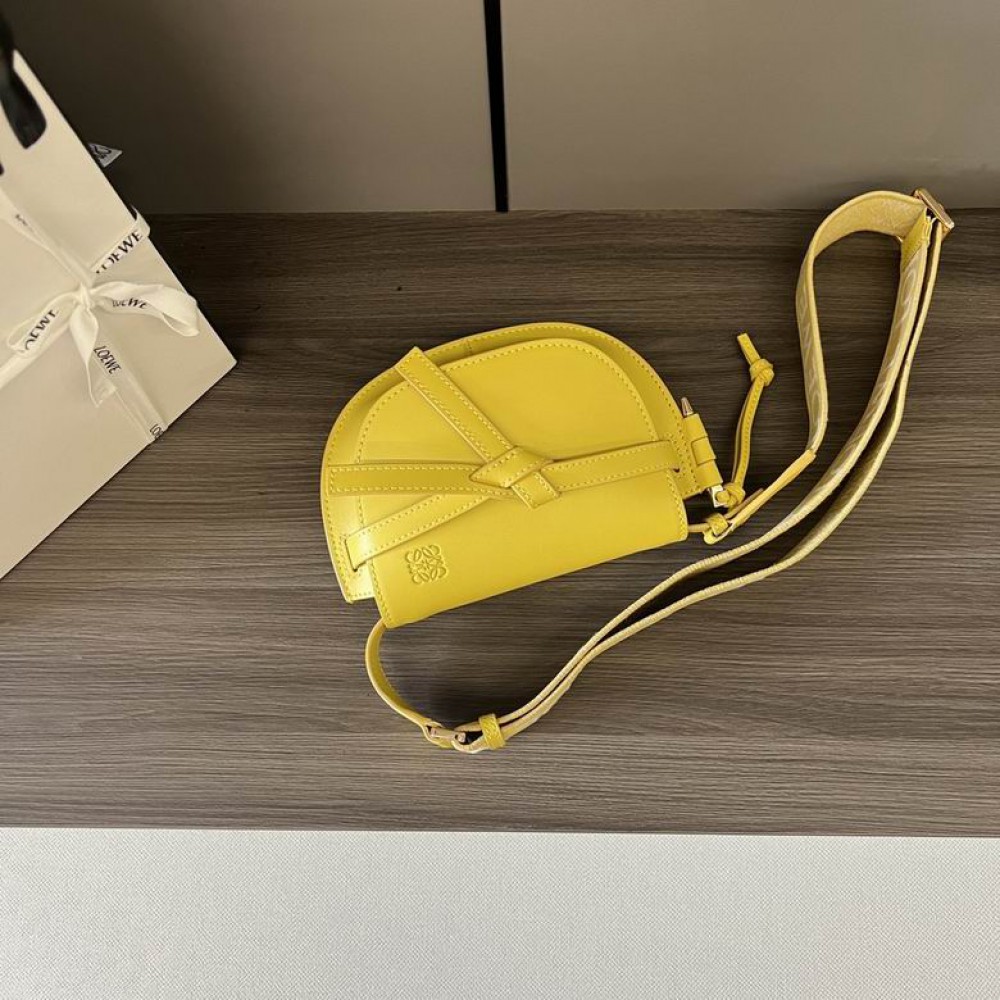 Loewe bag 21x12.5x9.5cm Bags