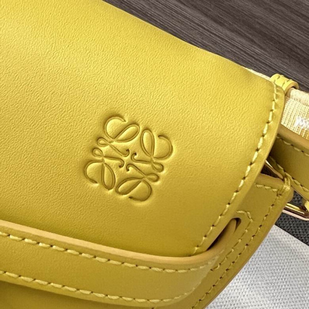 Loewe bag 21x12.5x9.5cm Bags