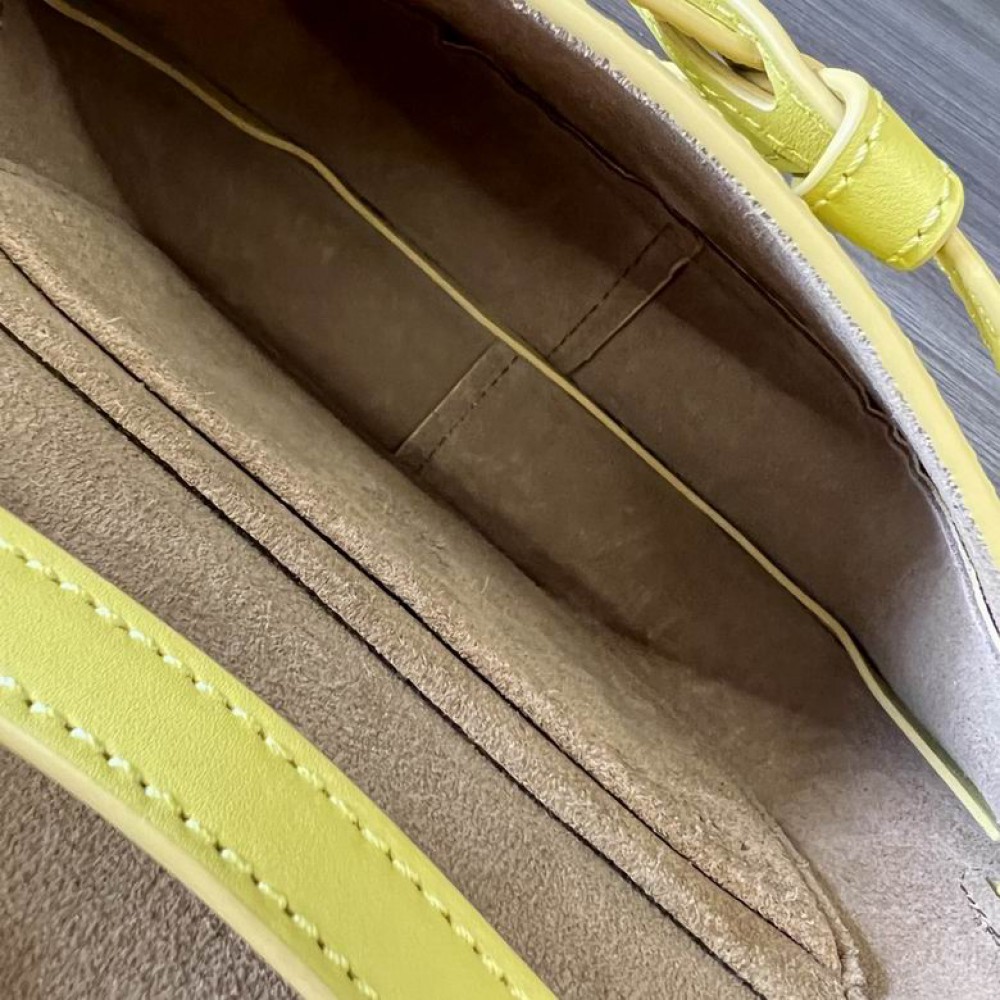 Loewe bag 21x12.5x9.5cm Bags