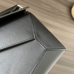 Loewe bag 24x16x10.5cm Bags