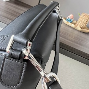 Loewe bag 24x16x10.5cm Bags