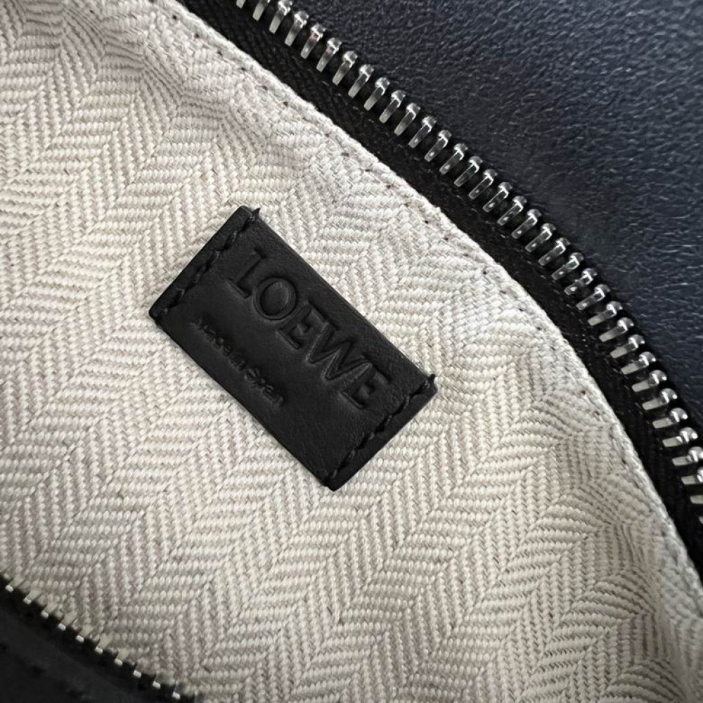 Loewe bag 24x16x10.5cm Bags