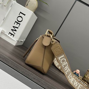 Loewe bag 24x16x10.5cm Bags