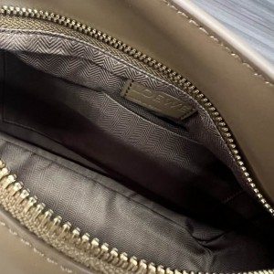 Loewe bag 24x16x10.5cm Bags