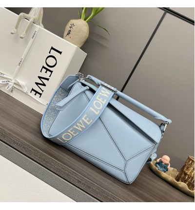 Loewe bag 24x16x10.5cm