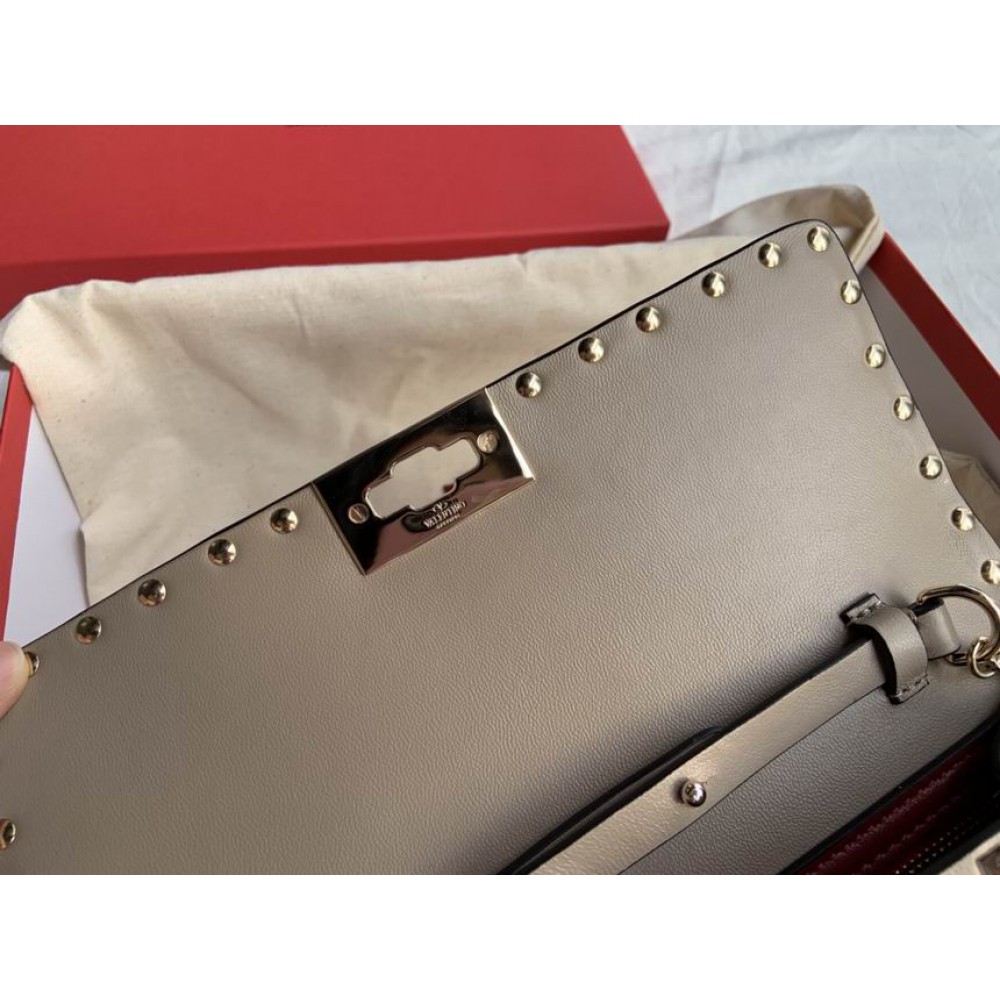 Valentino wallet on chain 23.5x14.5cm Bags