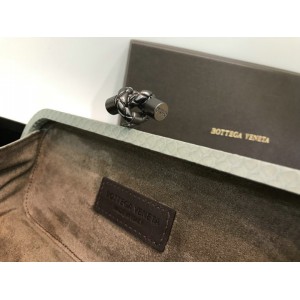 Bottega veneta stretch knot clutch 25x10cm Bags