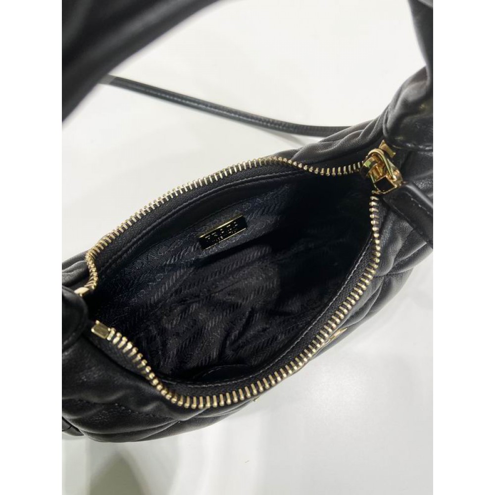 Prada hobo 21x12.5x6.5cm AP Bags