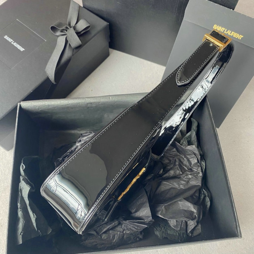 Ysl le 5 a 7 in pattent leather 23 x 16 x 6.5 CM