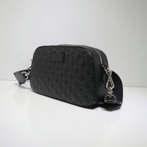 Gucci messenger bag 24x21.5cm Bags