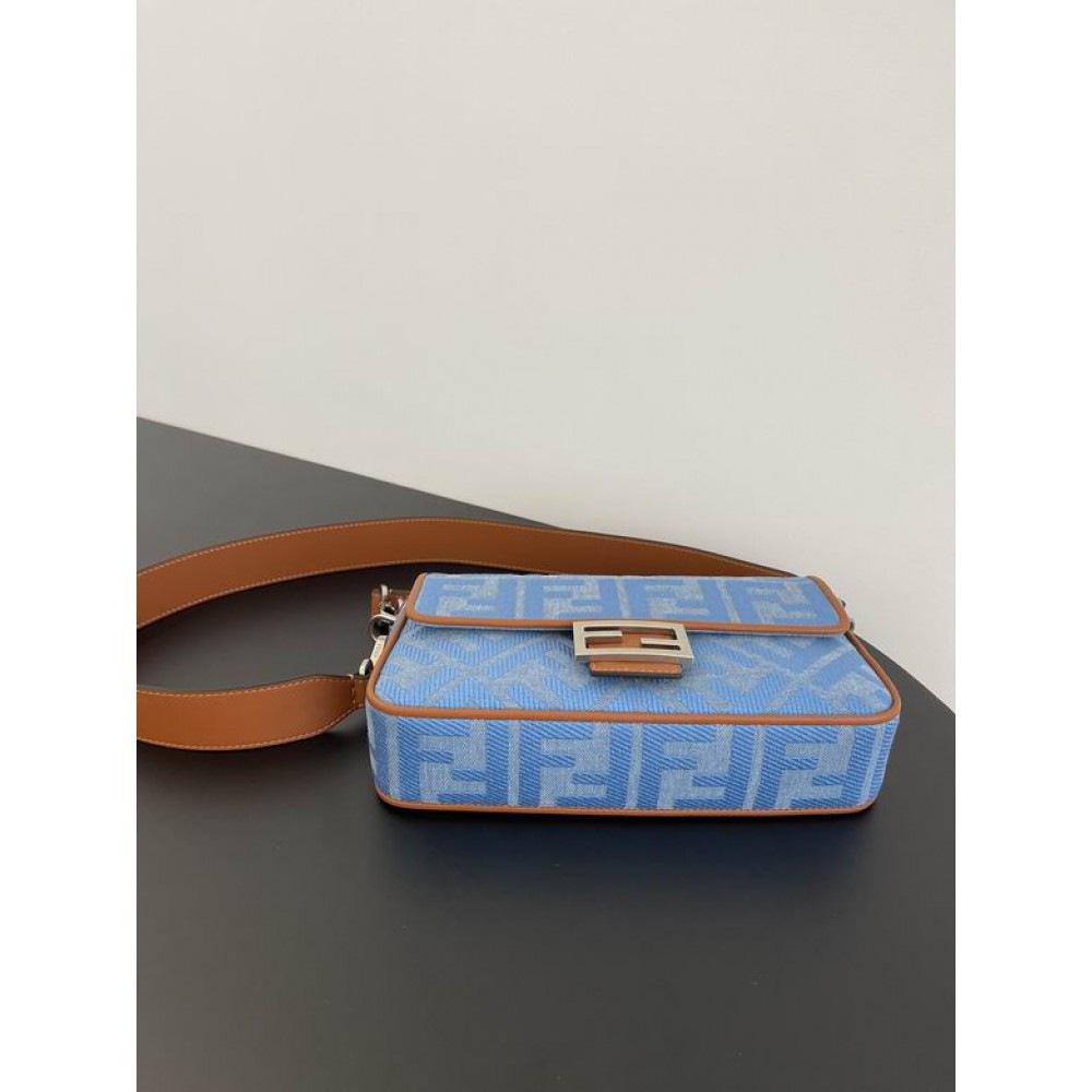 Fendi baguette 26cm Bags
