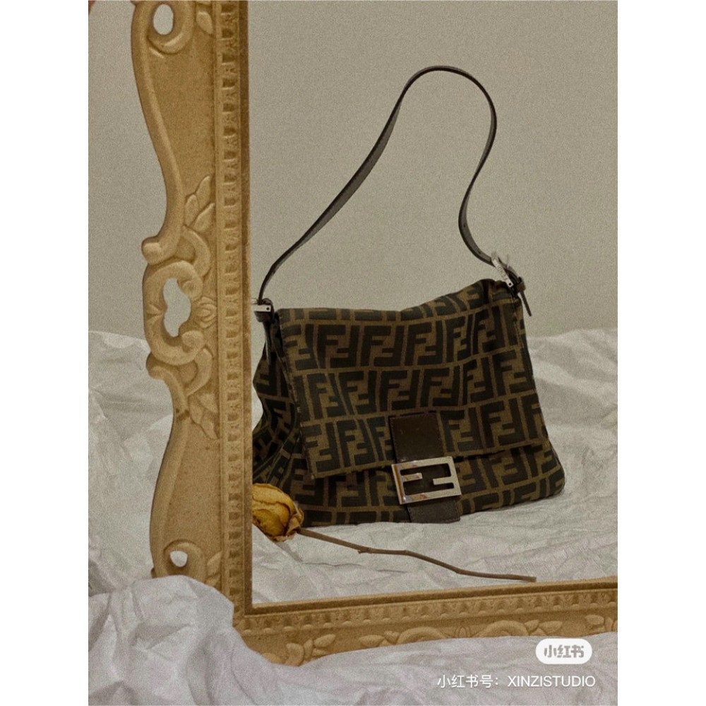 Fendi baguette 29x21x11 cm Bags