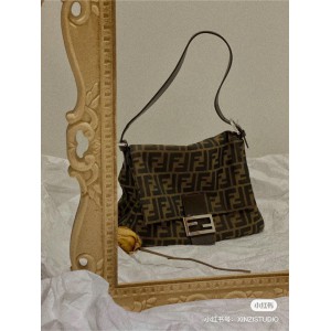 Fendi baguette 29x21x11 cm Bags