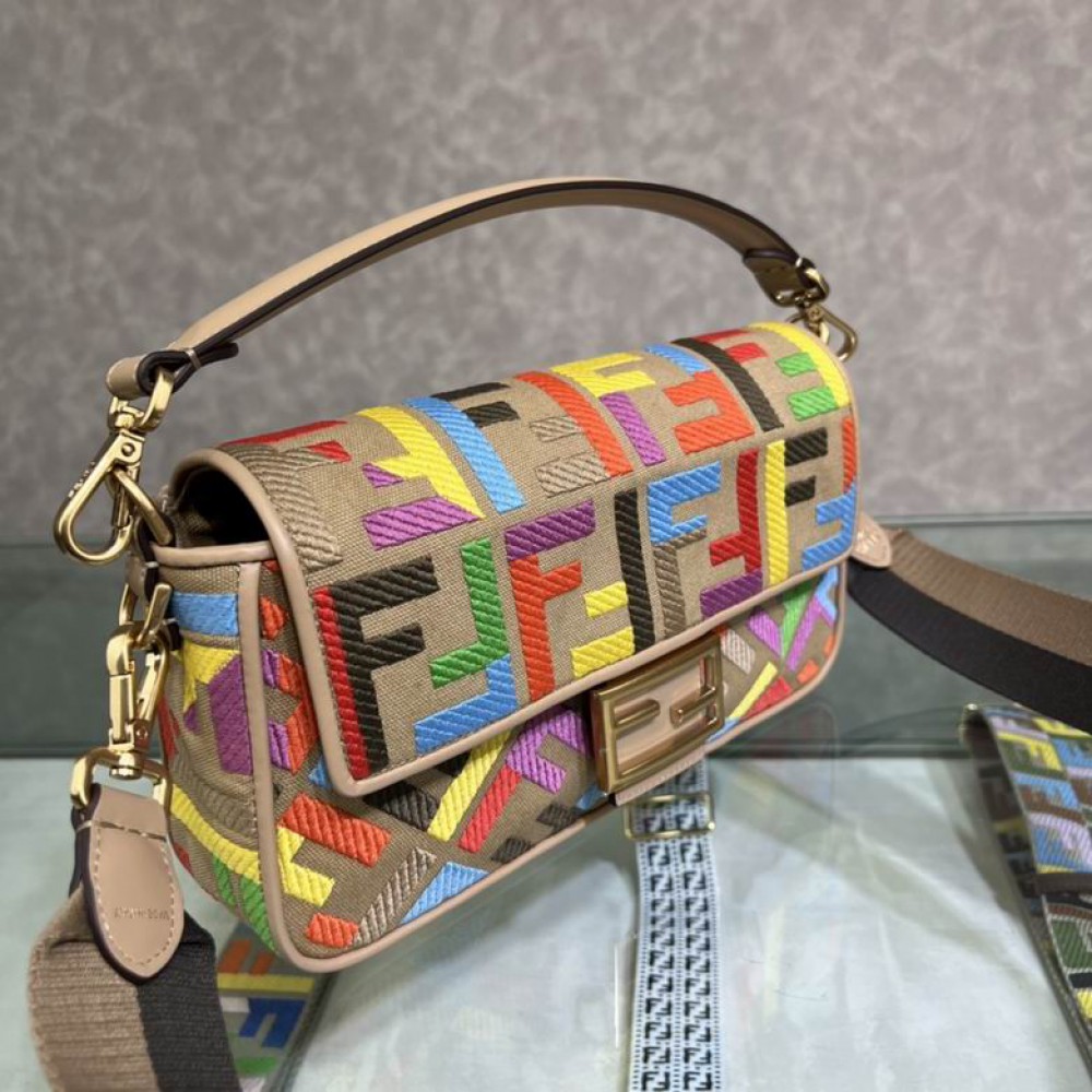Fendi baguette 26cm Bags