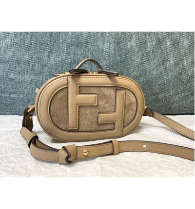 Fendi camera bag 21x12.5x7cm