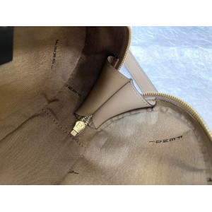 Fendi camera bag 21x12.5x7cm Bags