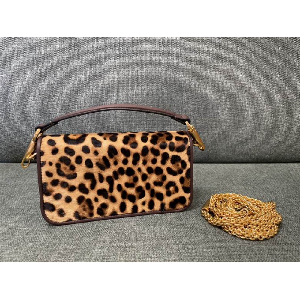 Valentino LOCÒ CALFSKIN SHOULDER BAG 20x11cm Bags