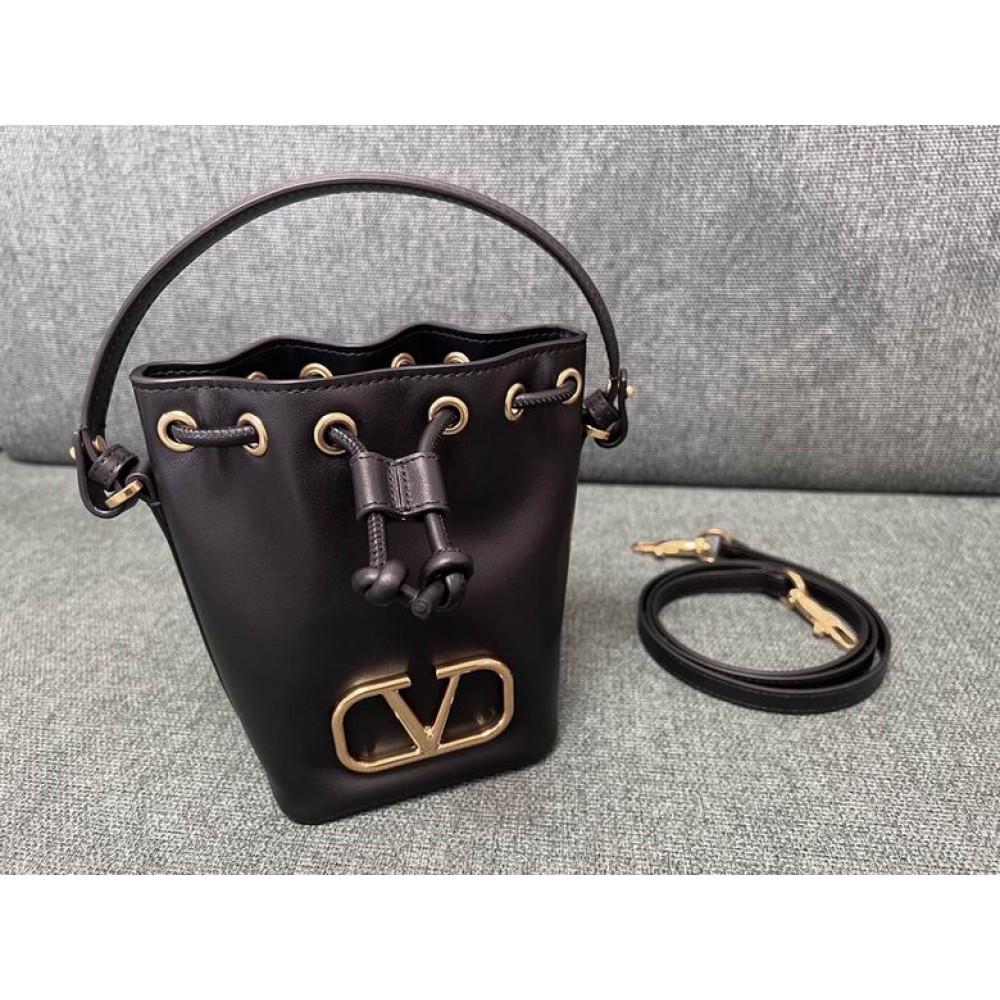 Valentino bucket bag 12x18cm Bags