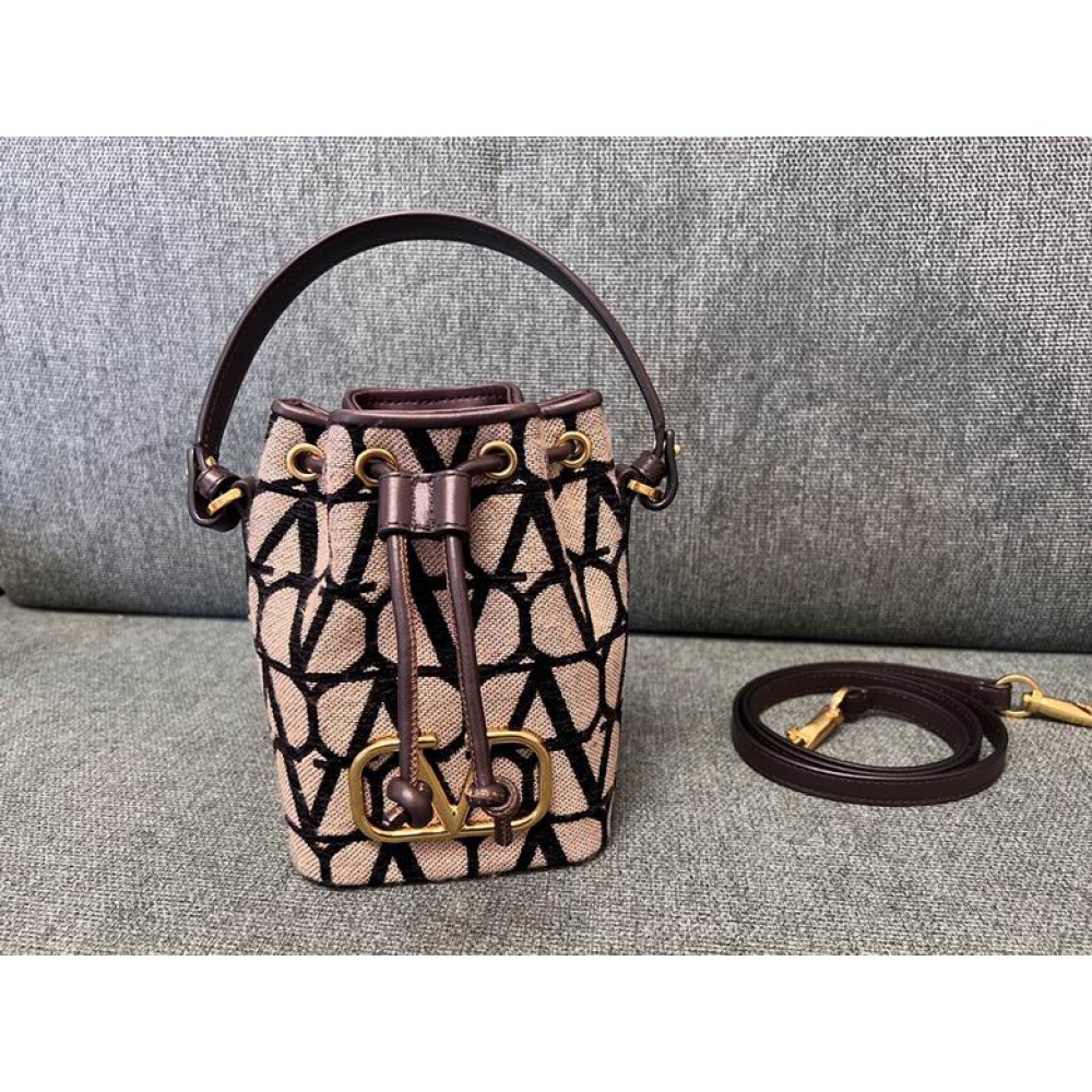 Valentino bucket bag 12x18cm Bags
