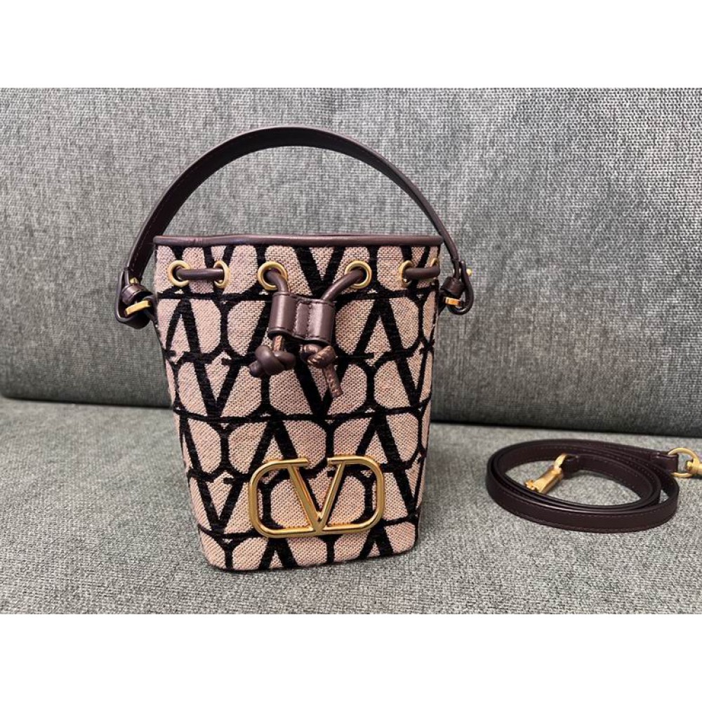 Valentino bucket bag 12x18cm Bags