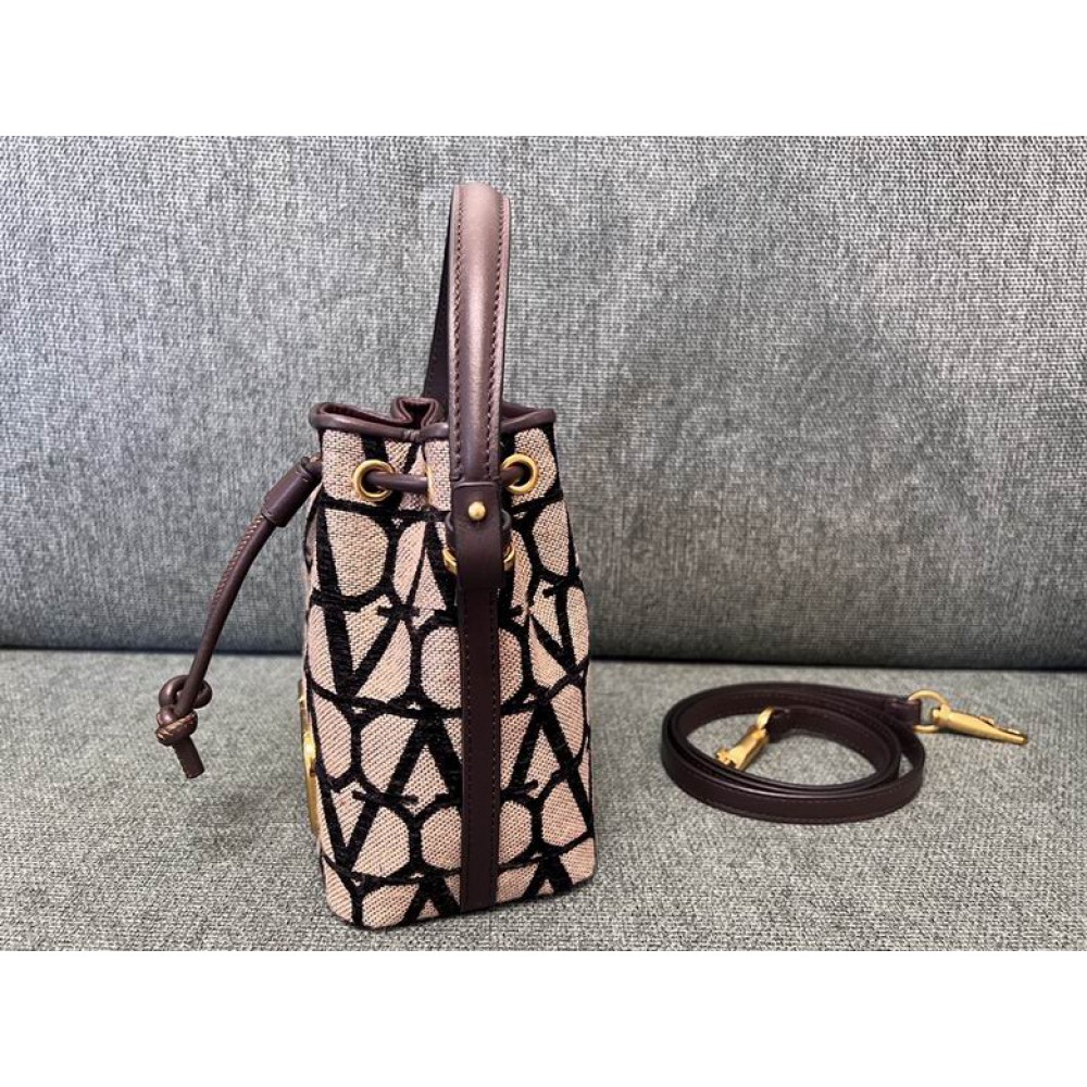 Valentino bucket bag 12x18cm Bags