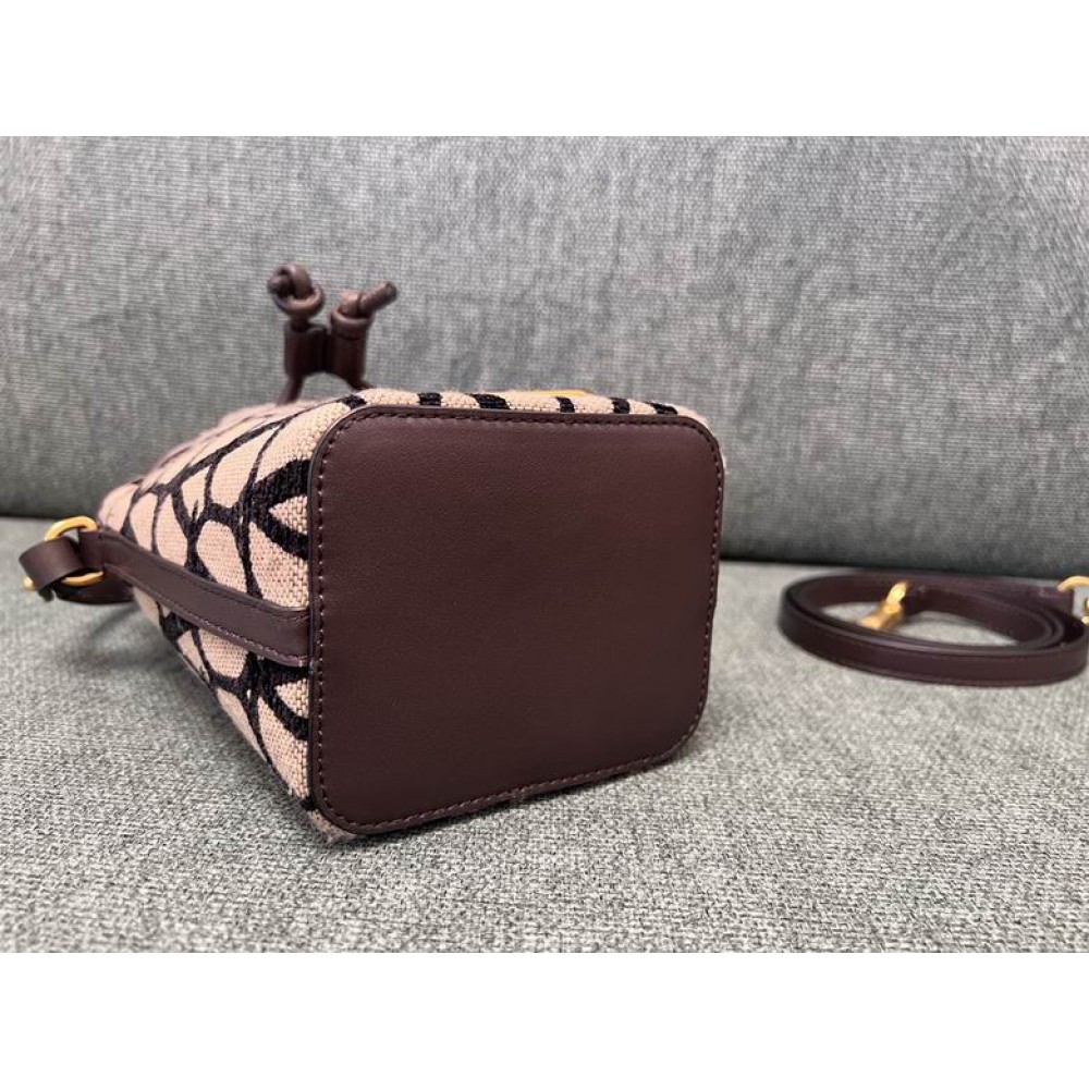 Valentino bucket bag 12x18cm Bags