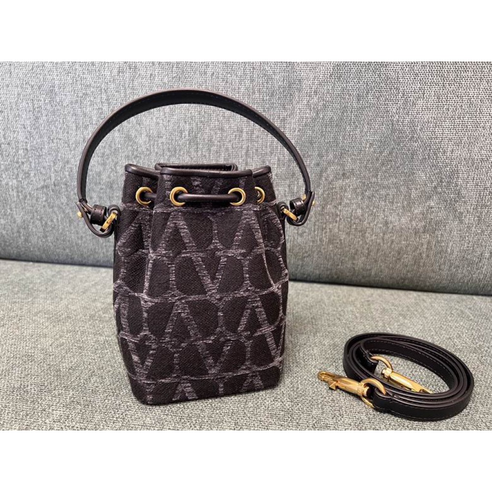 Valentino bucket bag 12x18cm Bags